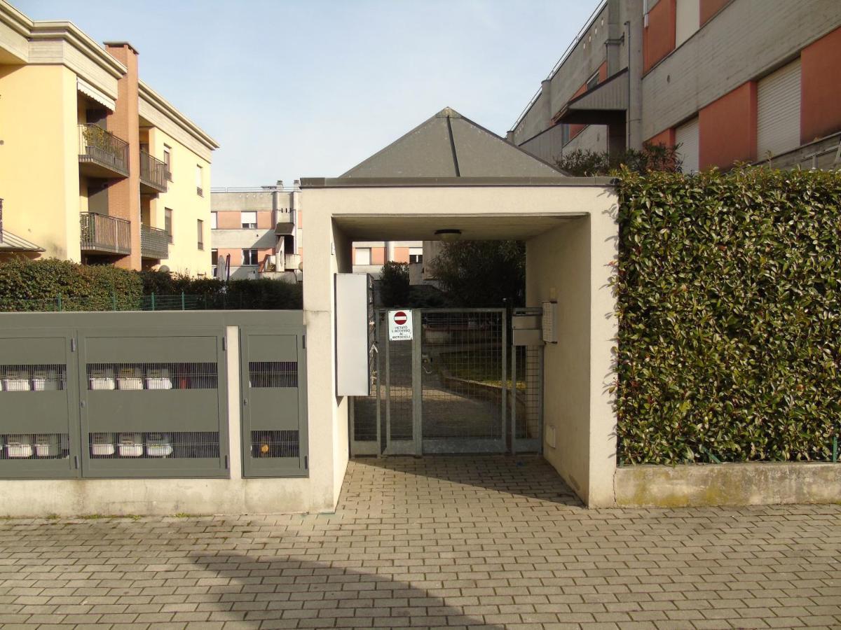 Casa Leonardo Airport Hotel Azzano San Paolo Eksteriør billede